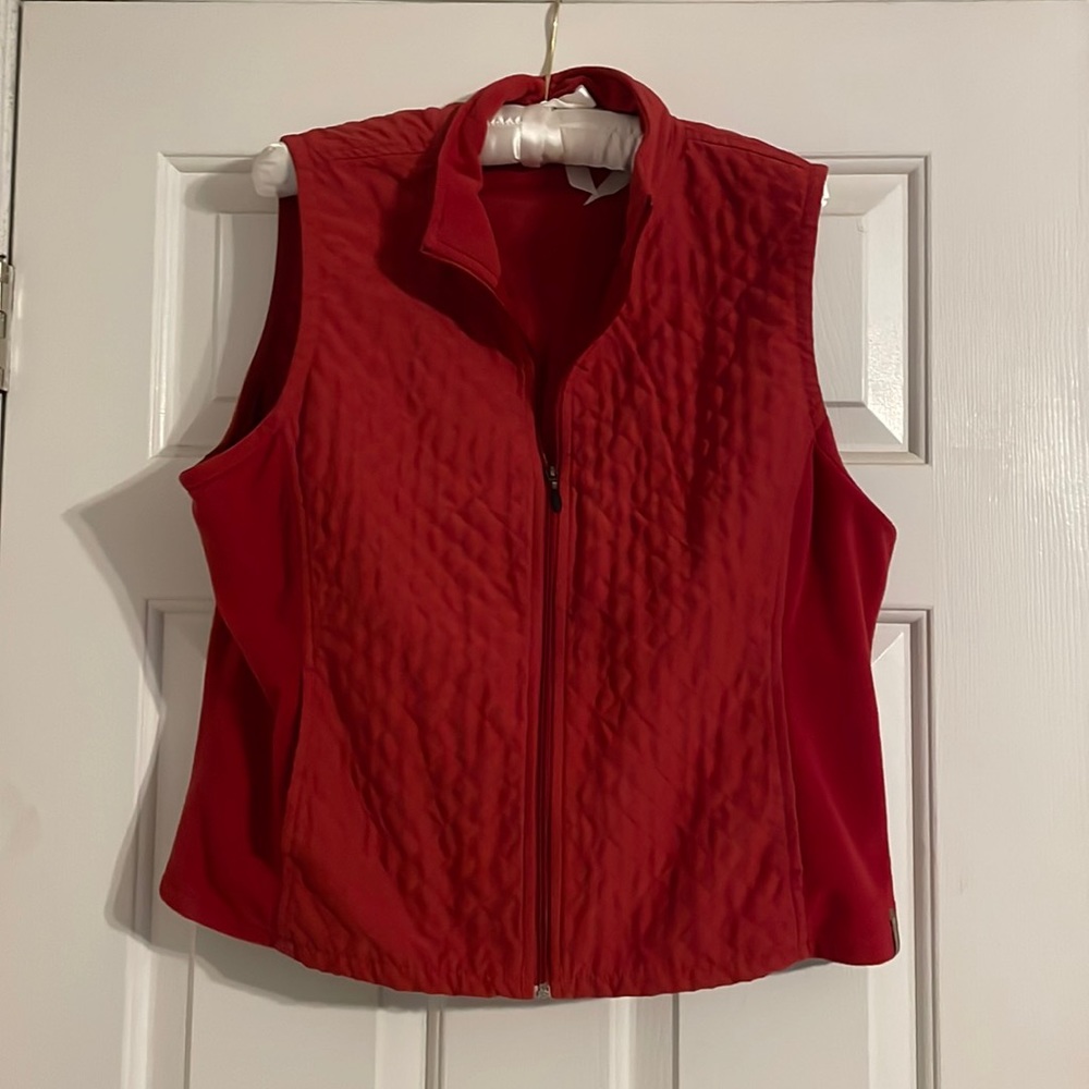Stylish Columbia zip up vest